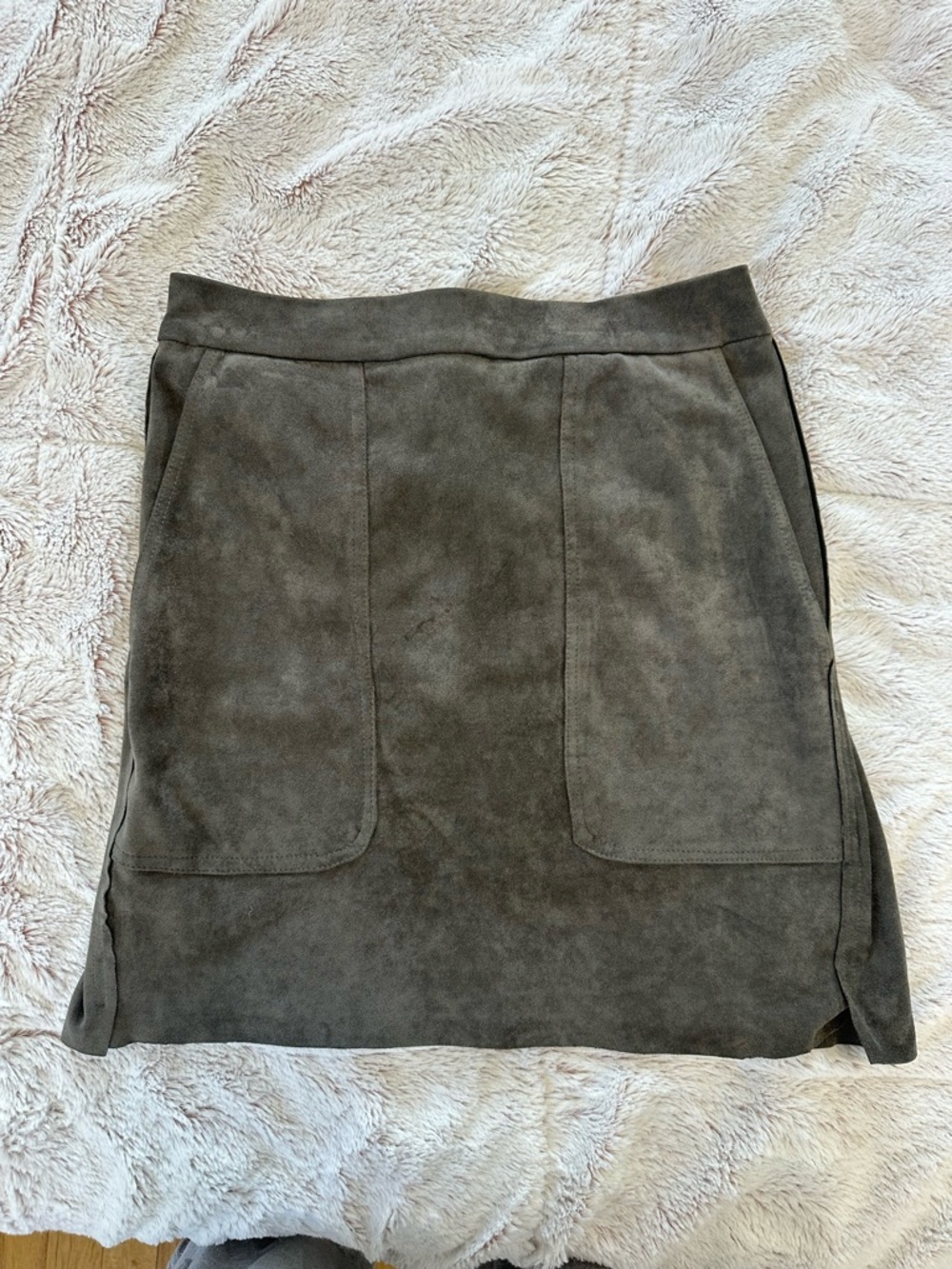 Dress Forum Olive Suede-Look Mini Skirt